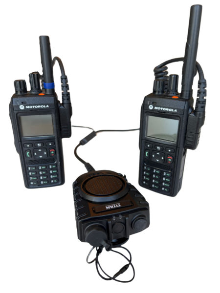 MM50-TAC2-DUAL-PTT-fuer-2-Funkgeraete-headsets_at